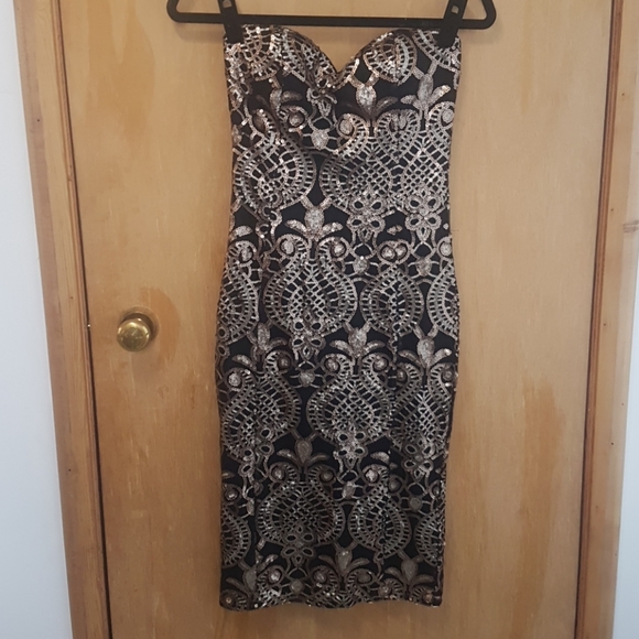 Chico dress - Picture 1 of 8